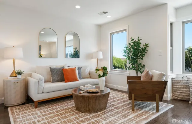 $1,045,000 | 104 Bache Street, Unit A, San Francisco, CA 94110