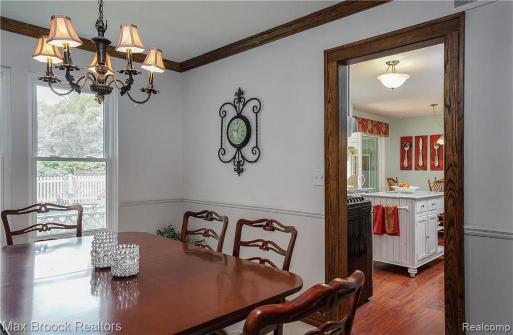 36186 Fredericksburg Road Farmington Hills, MI 48331 - Photo 7 of 38