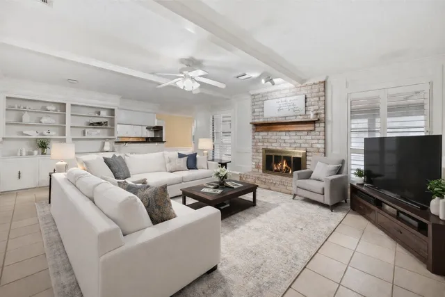 $3,200 | 17814 Theiss Mail Rte Road, Spring, TX 77379