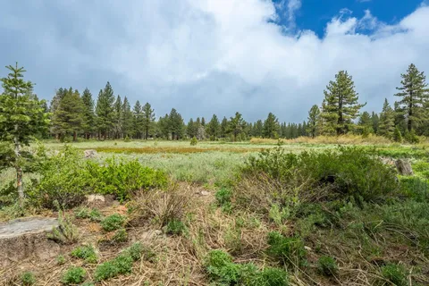 $1,600,000 | 272 Ridge Way, Mammoth Lakes, CA 93546