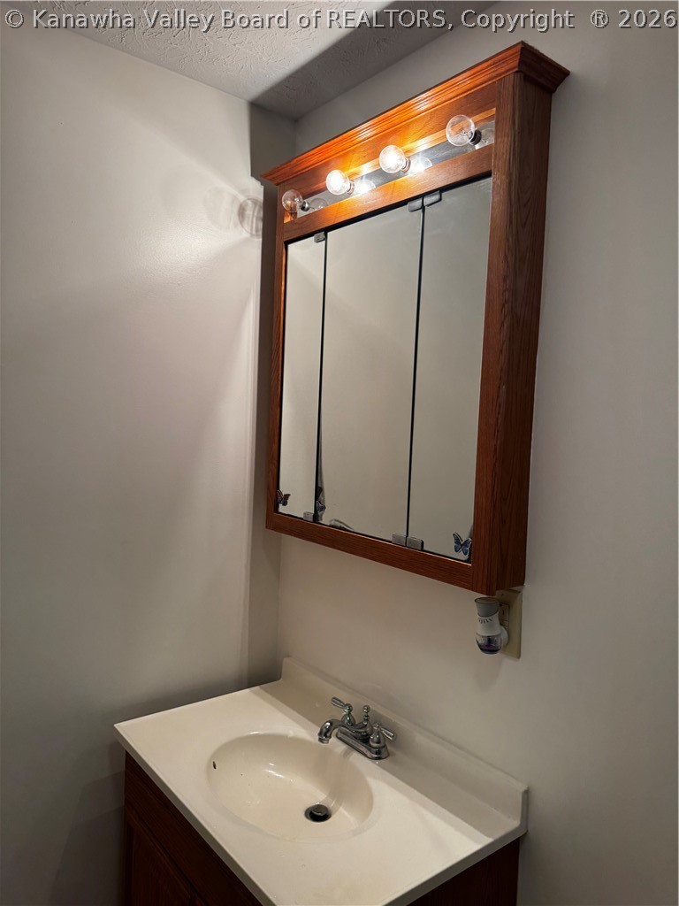 211 Yuma Road Logan, WV 25601 - Photo 4 of 12 Gallery Image 4