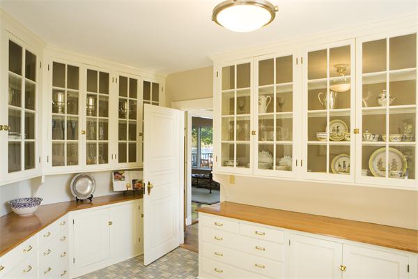 7 Norton's Point Road Manchester, MA 01944 - Photo 7 of 29 a view of a kitchen with a window