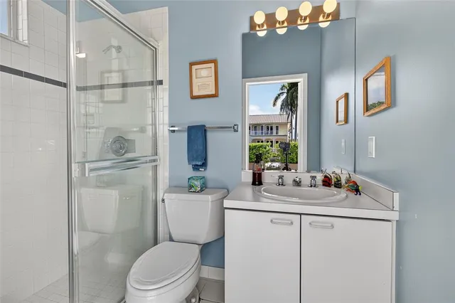 $2,495,000 | 3851 Northeast 26th Avenue, Lighthouse Point, FL 33064