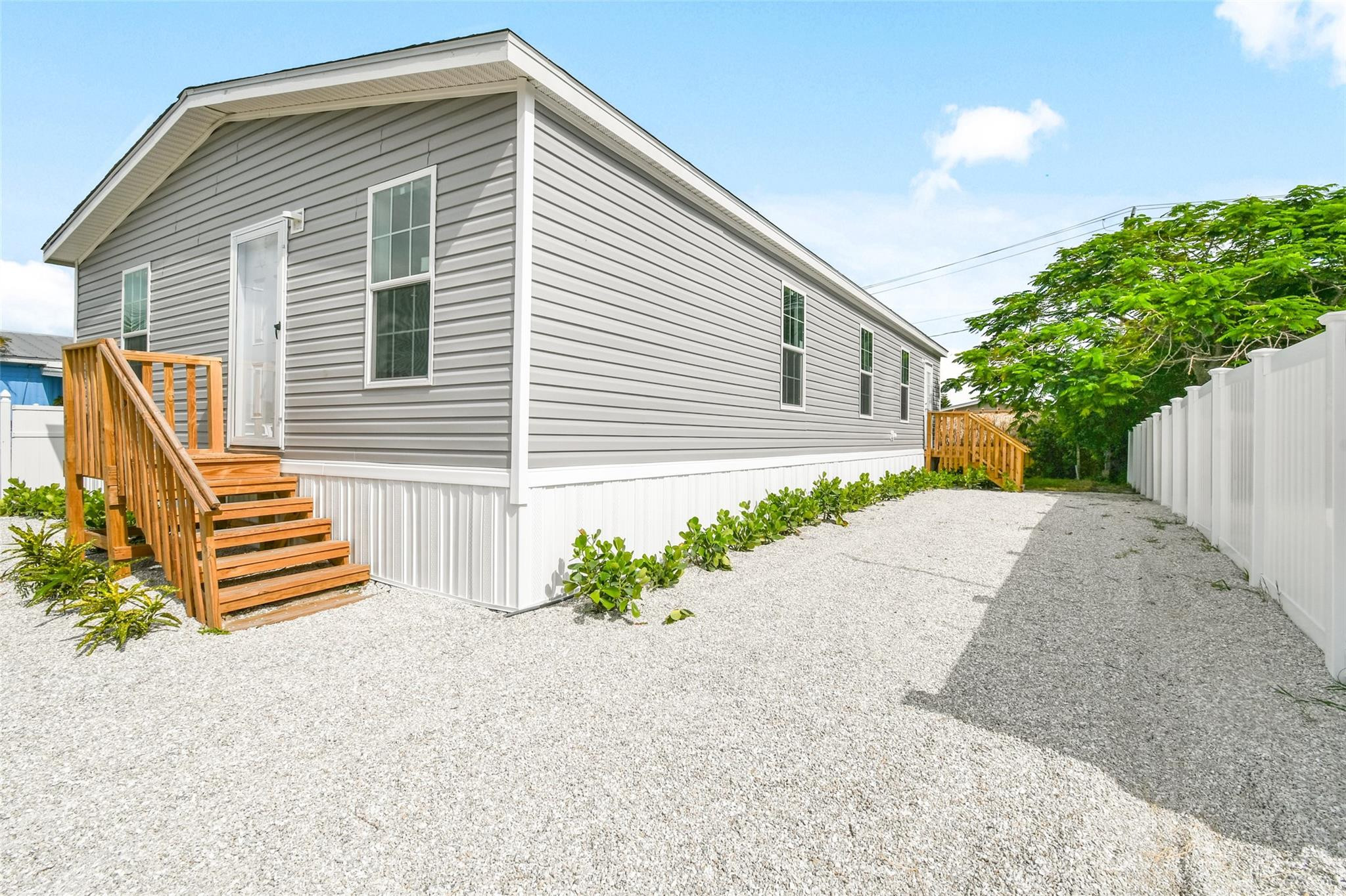 6989 Southeast Ridgeway Terrace Hobe Sound, FL 33455 - Photo 2 of 30 Photo 2