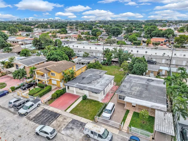 $599,999 | 26 East 45th Street, Hialeah, FL 33013