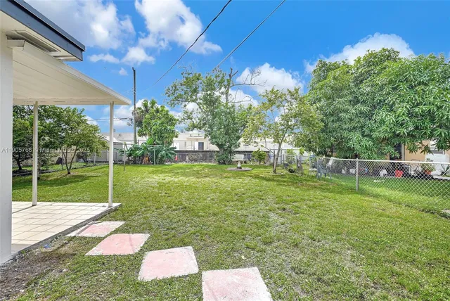 $599,999 | 26 East 45th Street, Hialeah, FL 33013