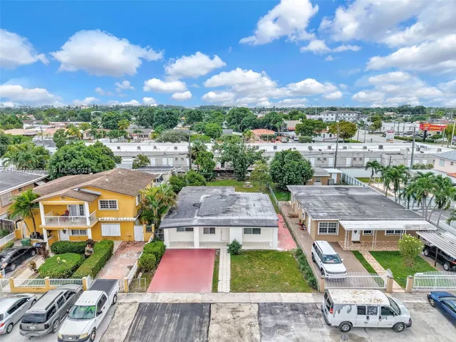 $599,999 | 26 East 45th Street, Hialeah, FL 33013