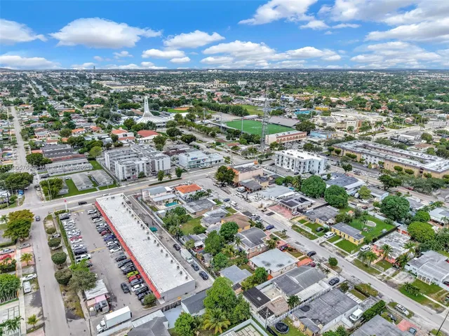 $599,999 | 26 East 45th Street, Hialeah, FL 33013