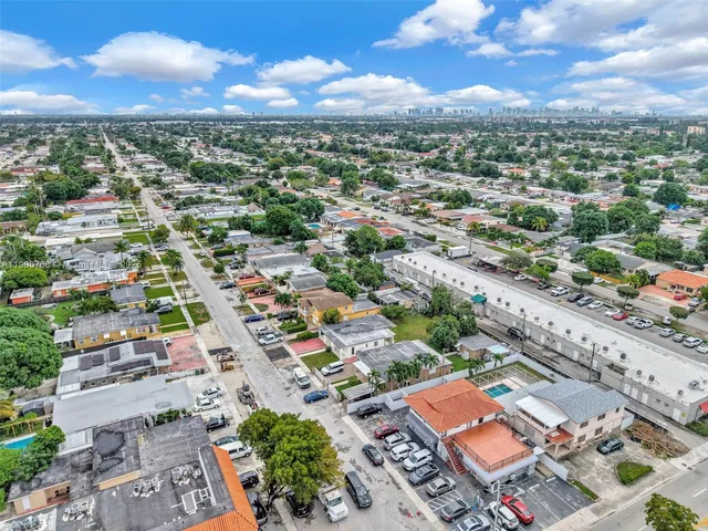 $599,999 | 26 East 45th Street, Hialeah, FL 33013