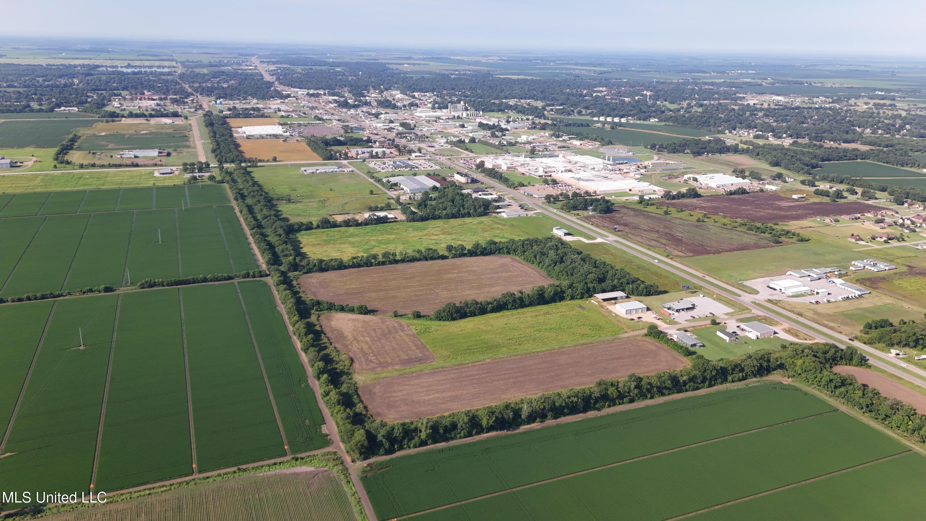 Lucas Road Cleveland, MS 38732 - Photo 12 of 22 DJI_20250702091643_0827_D