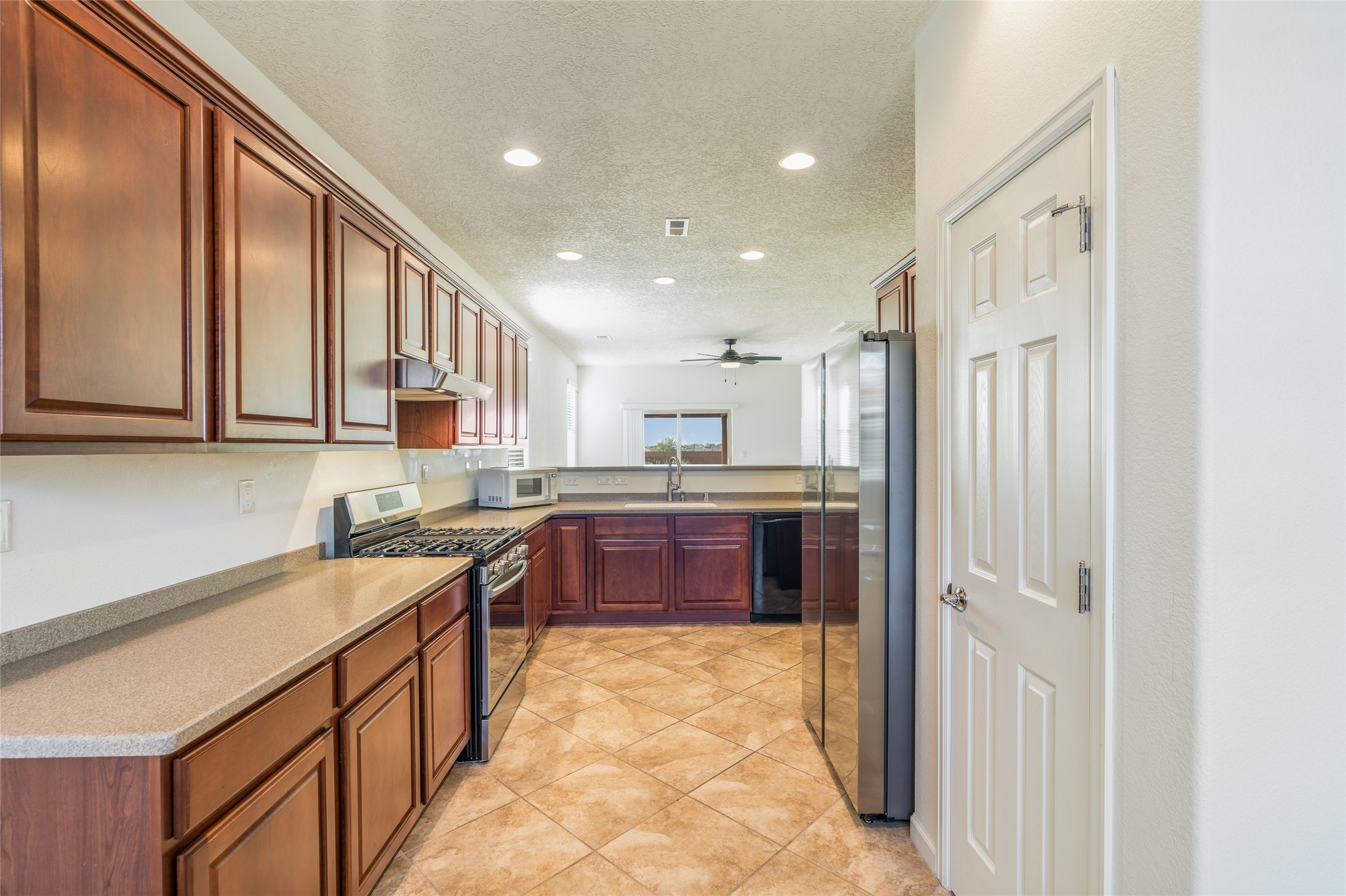 4010 Sierra Alta Avenue Northeast Rio Rancho, NM 87124 - Photo 8 of 40 Gallery Image 8