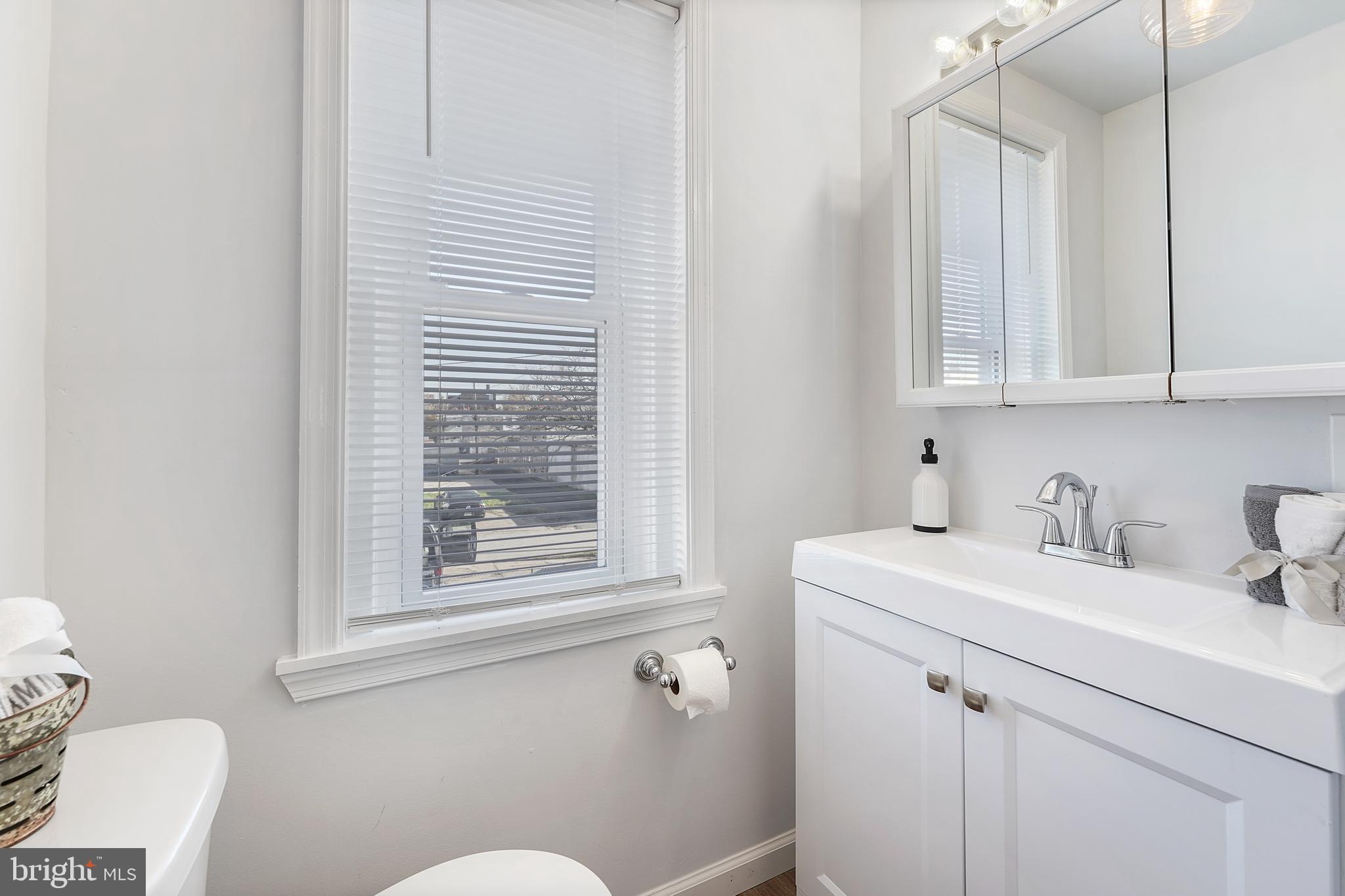 809 Market Street Marcus Hook, PA 19061 - Photo 22 of 35