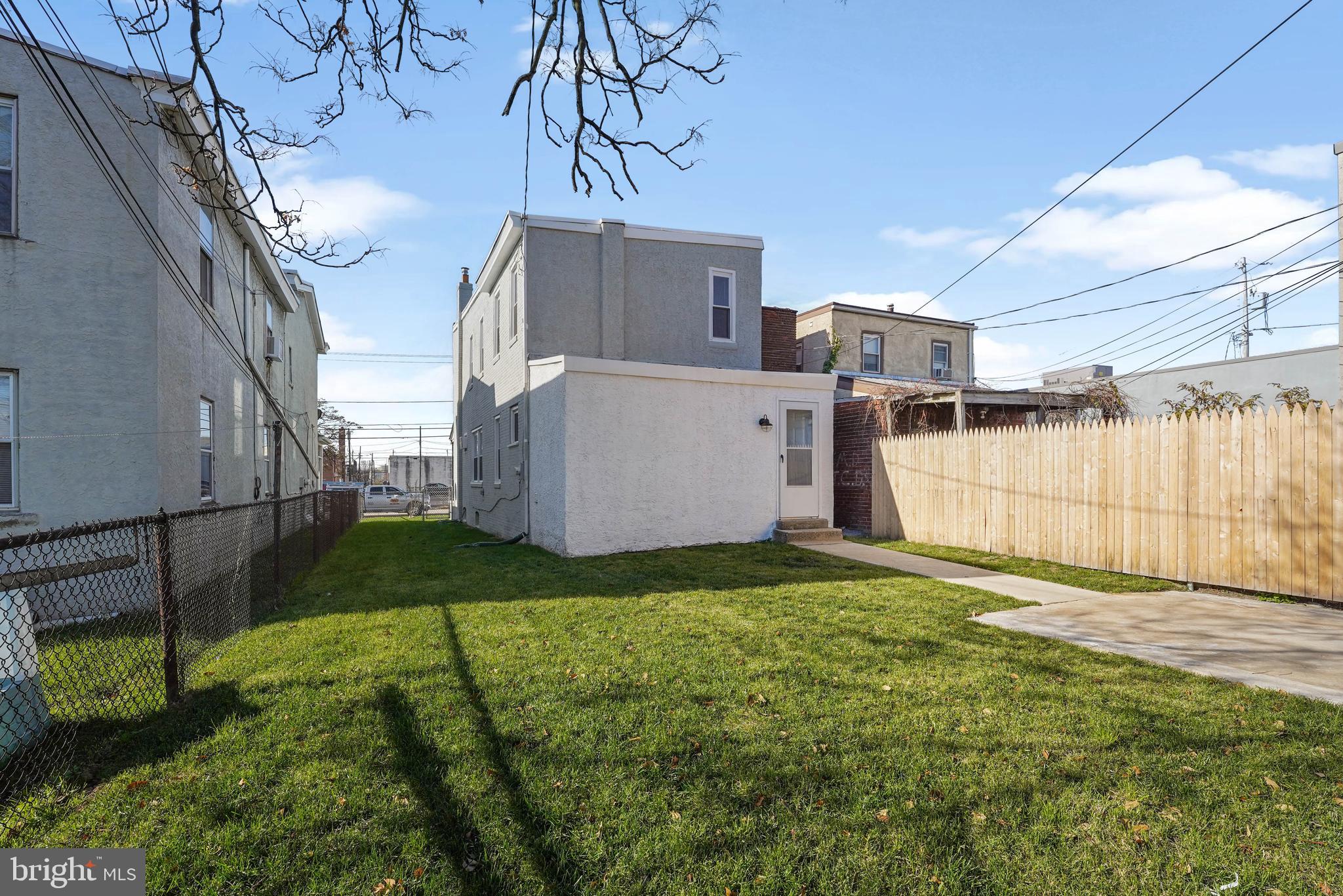 809 Market Street Marcus Hook, PA 19061 - Photo 5 of 35