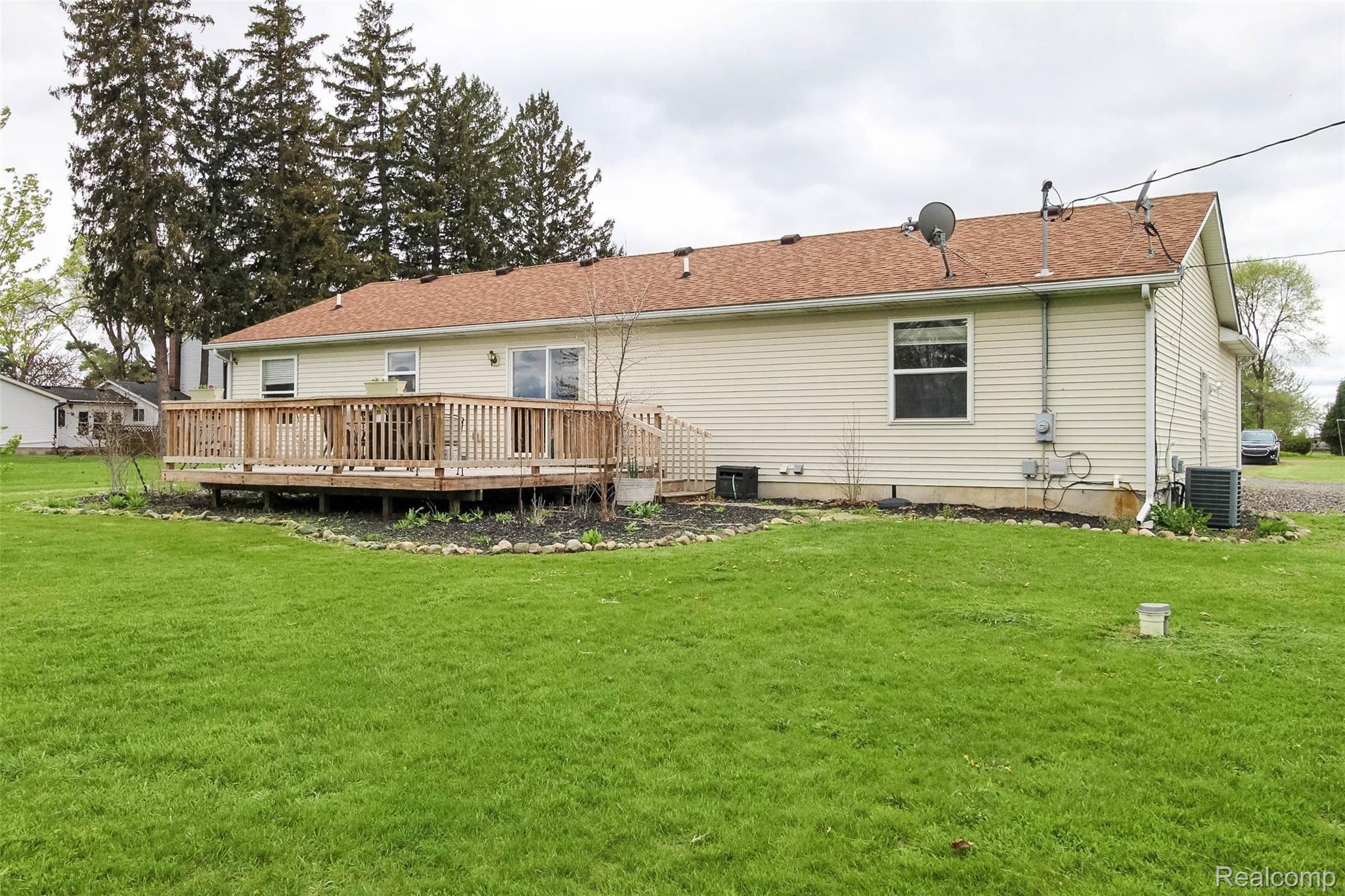 4960 Hogback Road Fowlerville, MI 48836 - Photo 35 of 39 49.jpg