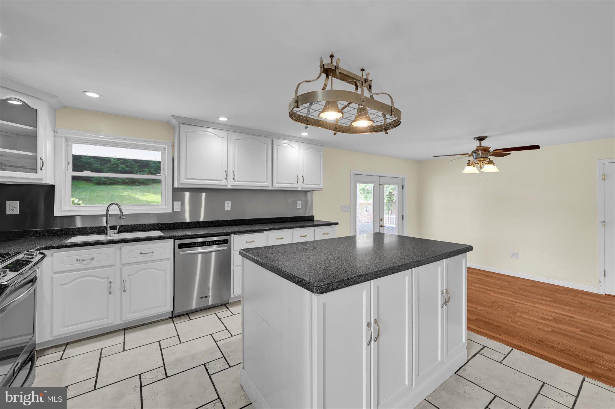 139 Molleystown Road Pine Grove, PA 17963 - Photo 8 of 43