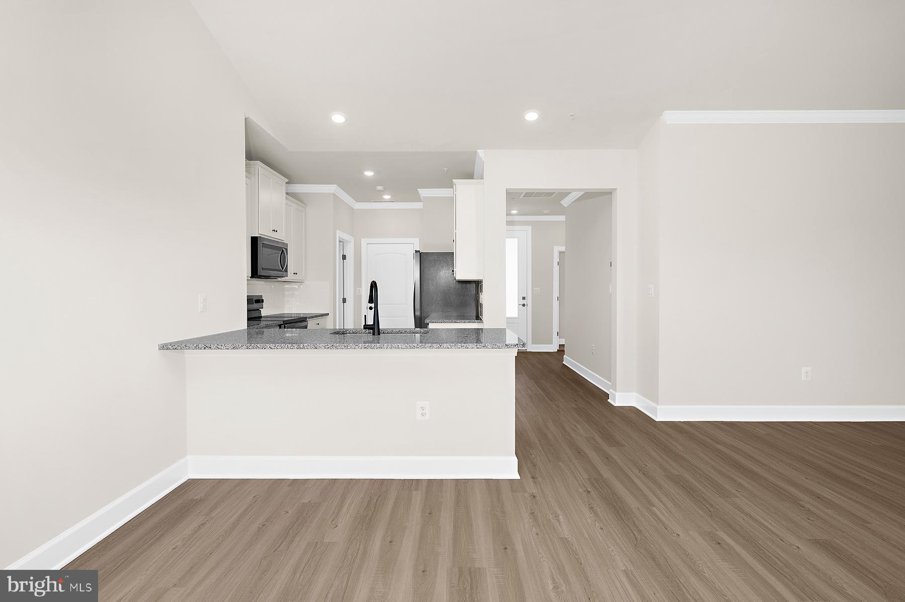 5203 McCormick Avenue Baltimore, MD 21206 - Photo 6 of 20 Kitchen
Breakfast Bar