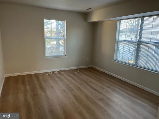 $1,800 | 83 West Laurel Avenue, Cheltenham, PA 19012