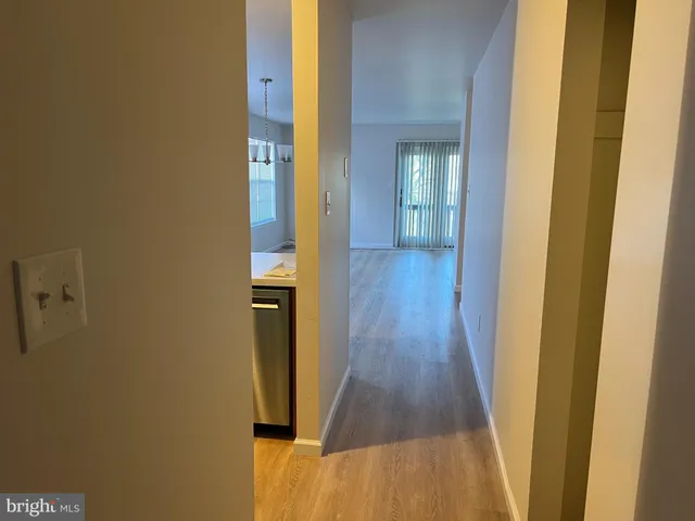 $1,800 | 83 West Laurel Avenue, Cheltenham, PA 19012