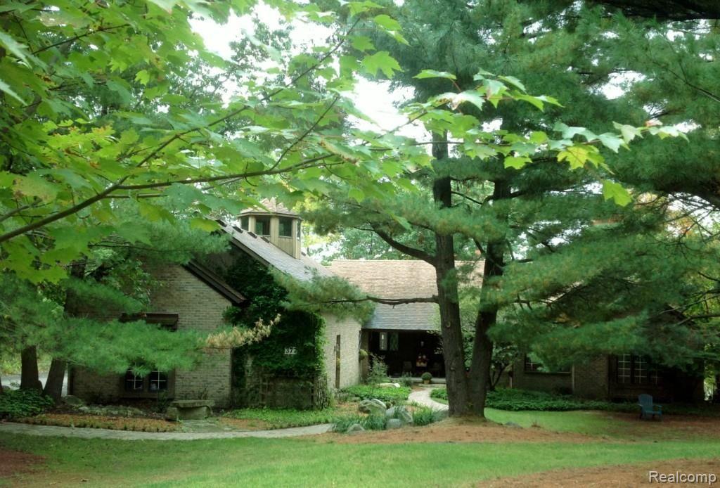 377 Ridgemont Road Oxford, MI 48370 - Photo 2 of 25