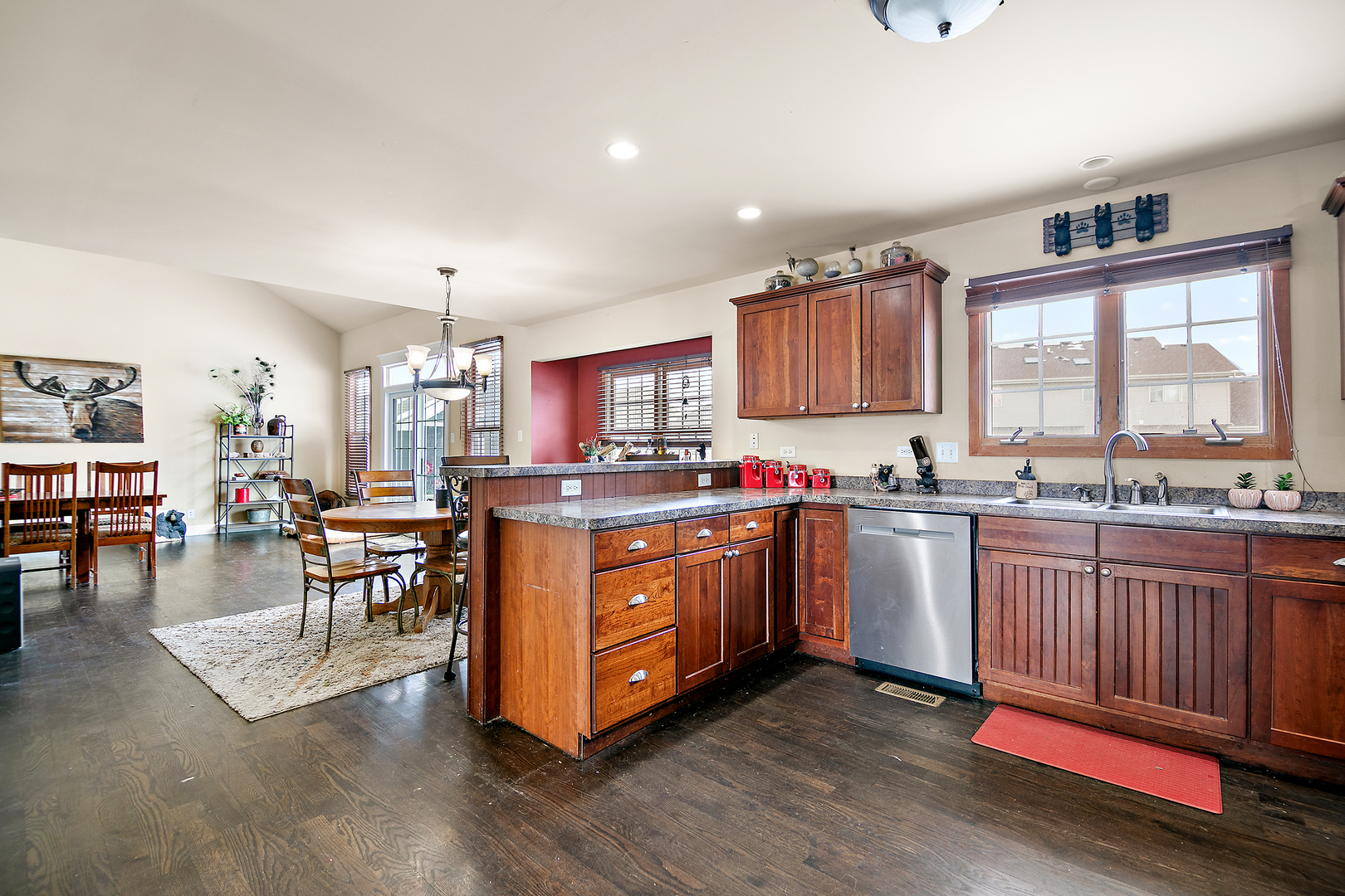 1123 Meadow Path Manteno, IL 60950 - Photo 4 of 32