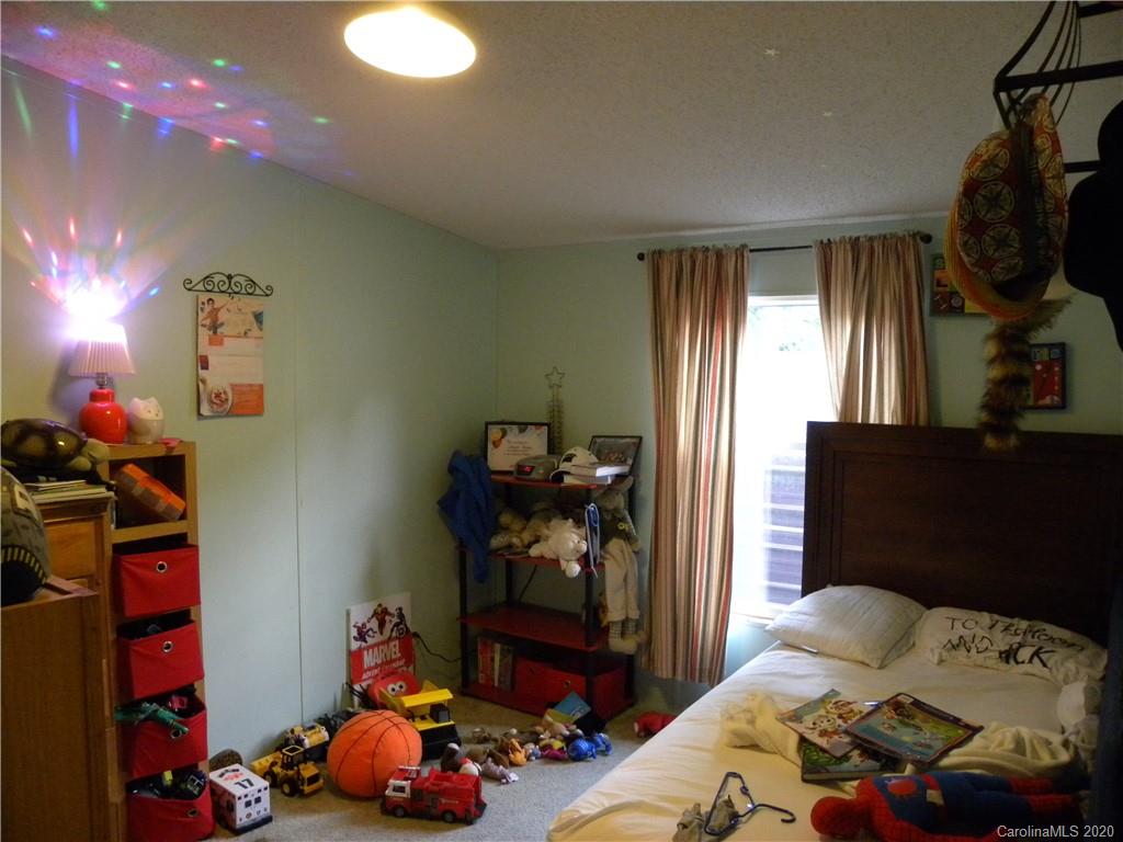 203 Signal Point Road Swannanoa, NC 28778 - Photo 3 of 17 Gallery Image 3