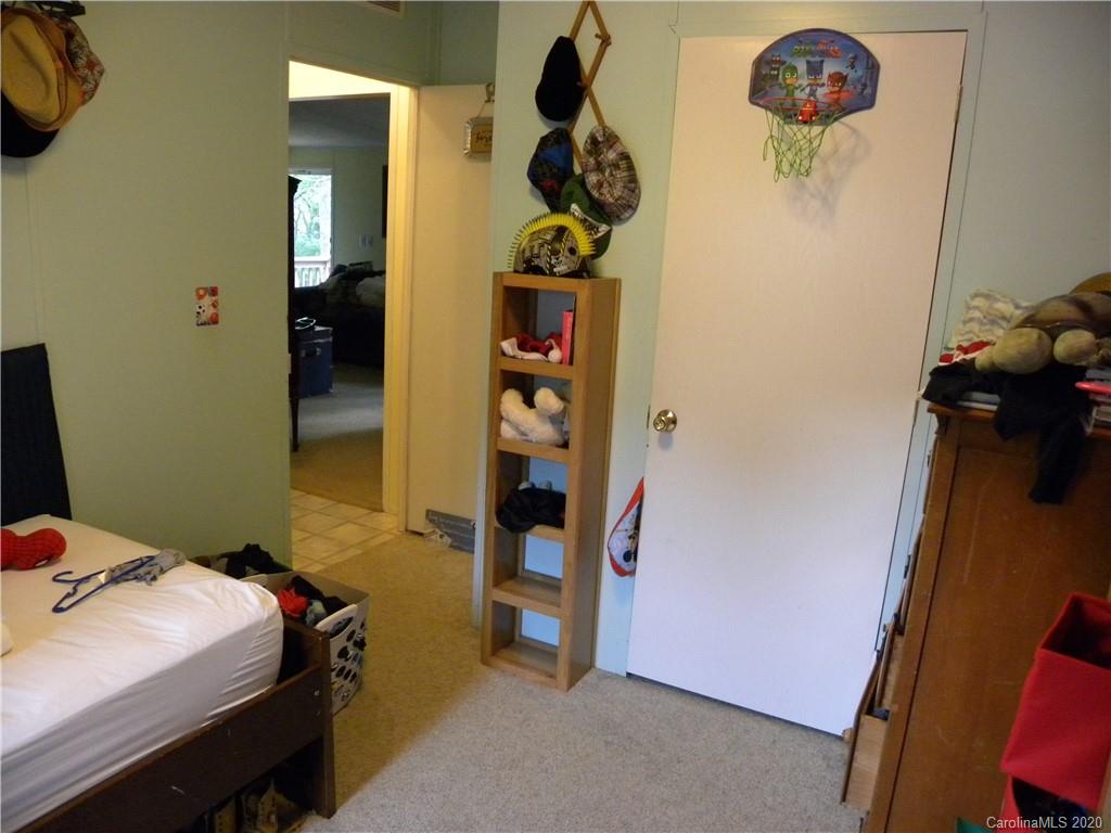 203 Signal Point Road Swannanoa, NC 28778 - Photo 4 of 17 Gallery Image 4