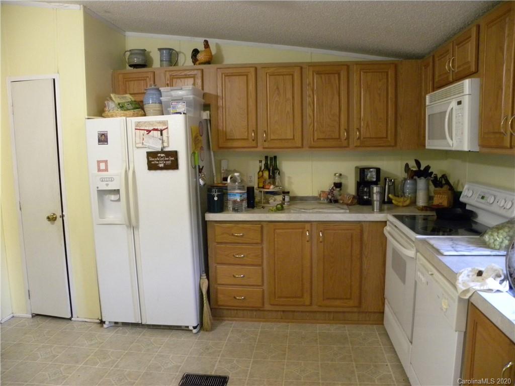 203 Signal Point Road Swannanoa, NC 28778 - Photo 8 of 17 Gallery Image 8