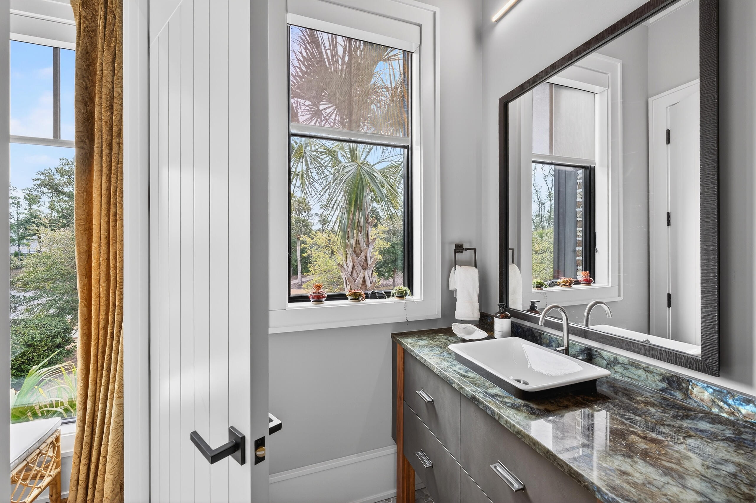 430 Fish Tale Road Charleston, SC 29492 - Photo 22 of 108 En suite