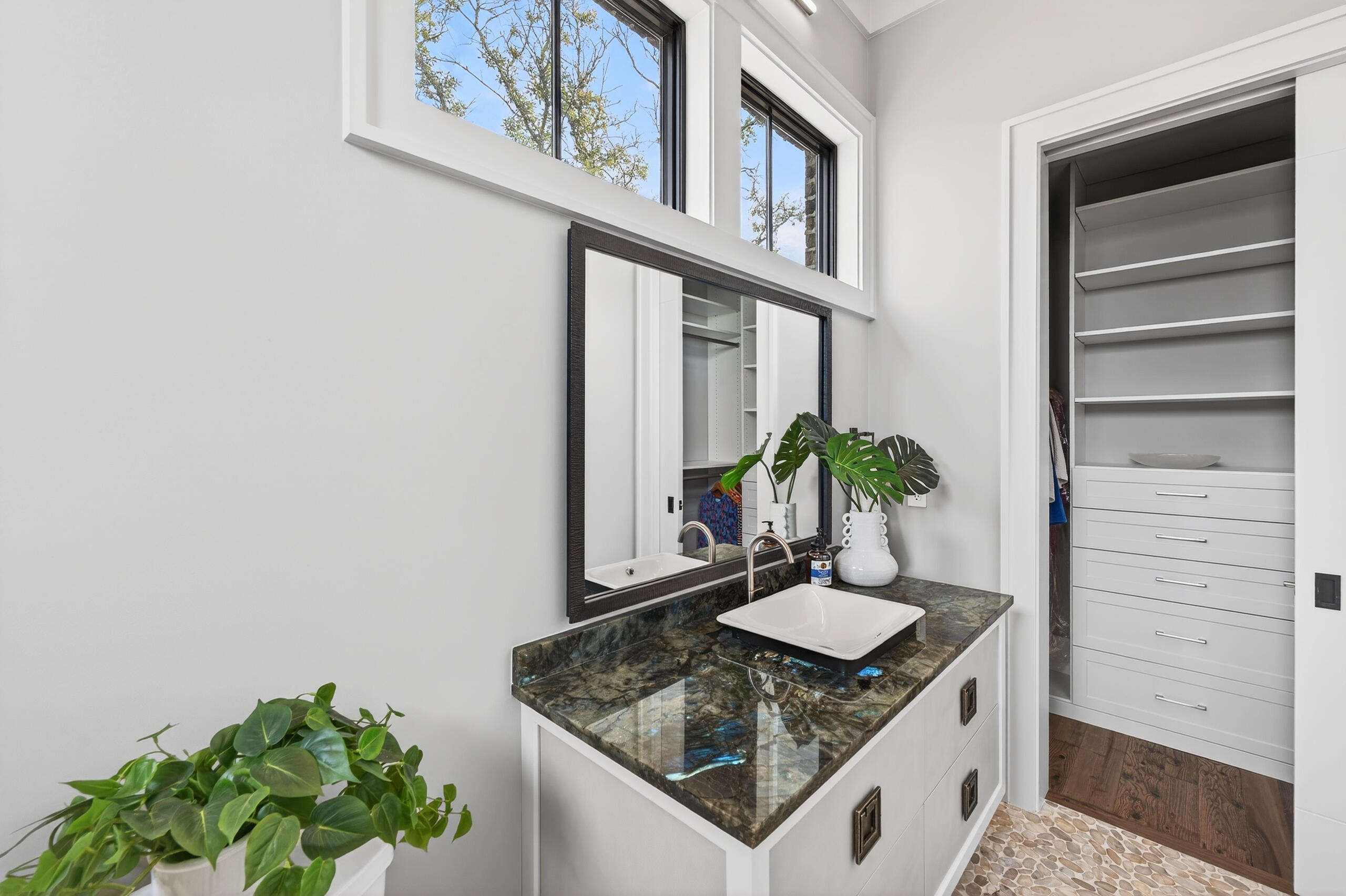 430 Fish Tale Road Charleston, SC 29492 - Photo 29 of 108 En suite