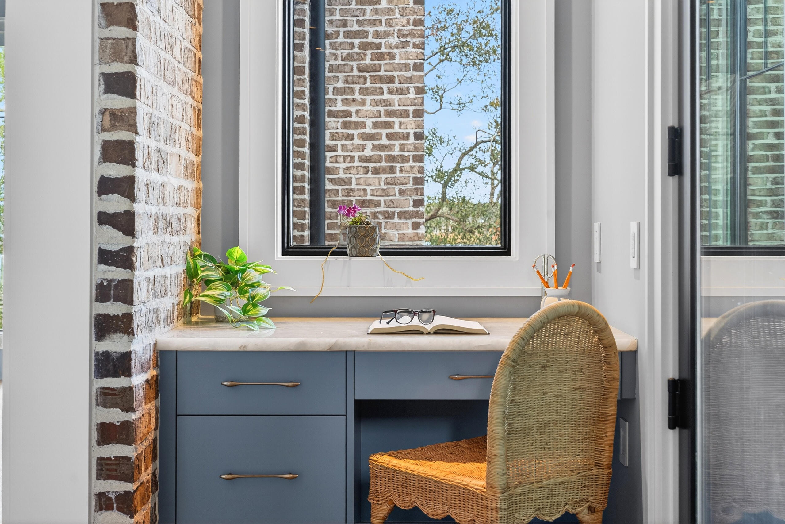 430 Fish Tale Road Charleston, SC 29492 - Photo 48 of 108 Desk Space