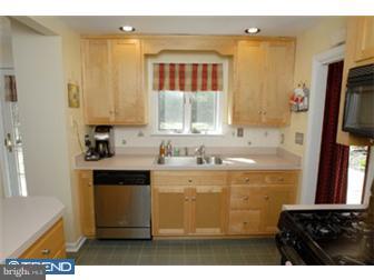 270 Rosedale Avenue Wayne, PA 19087 - Photo 9 of 12