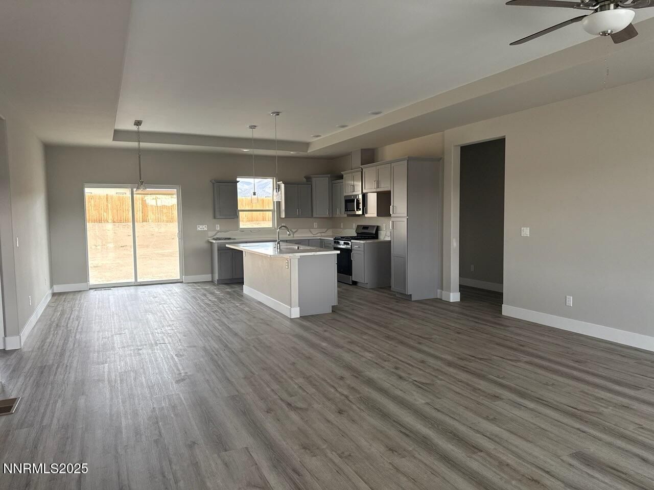 917 Saltbrush Road Dayton, NV 89403 - Photo 9 of 20 917 Saltbrush great room
