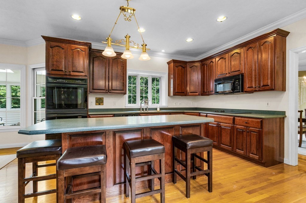 19 Daniel Shays Road Hopkinton, MA 01748 - Photo 8 of 42 Gallery Image 8