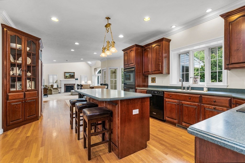 19 Daniel Shays Road Hopkinton, MA 01748 - Photo 10 of 42 Gallery Image 10