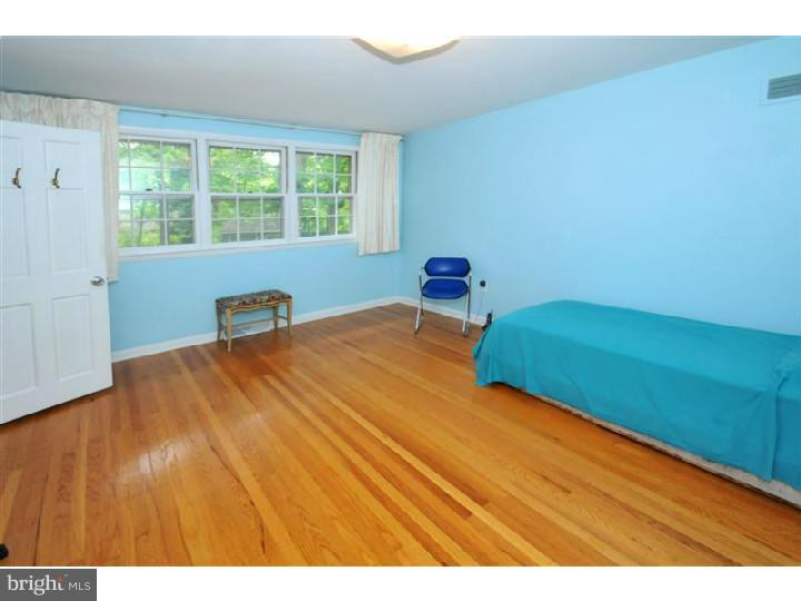 1218 Lois Road Ambler, PA 19002 - Photo 13 of 24 Gallery Image 13