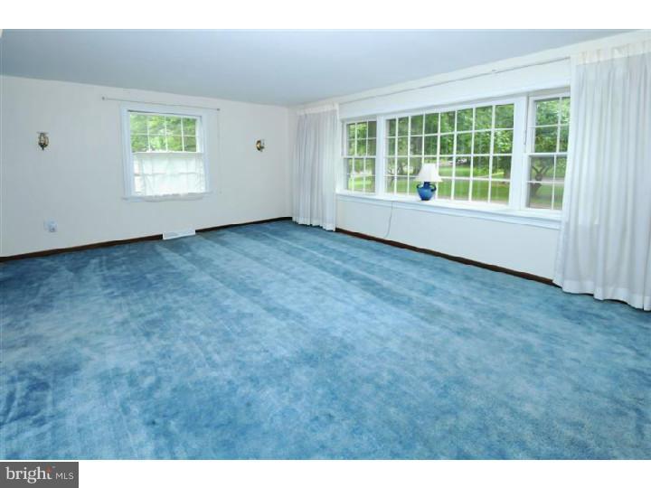 1218 Lois Road Ambler, PA 19002 - Photo 10 of 24 Gallery Image 10
