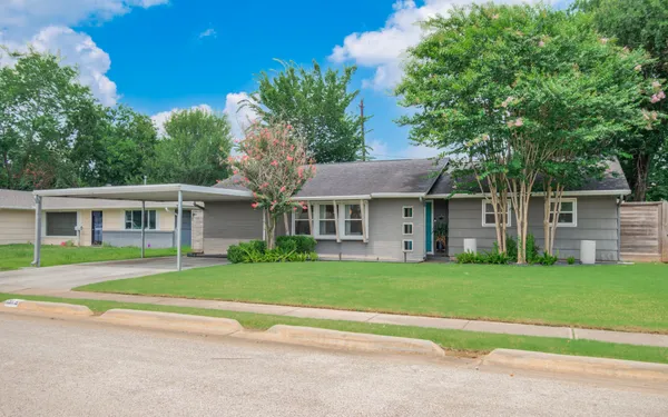 $375,000 | 1918 Huge Oaks Street, Houston, TX 77055