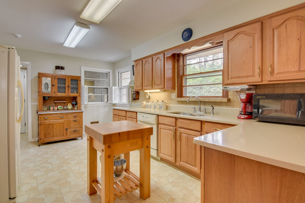 830 Legare Road Southwest Aiken, SC 29803 - Photo 9 of 33