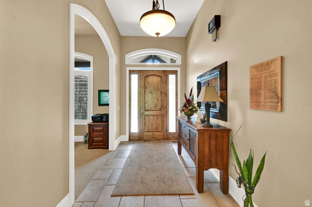 1926 East Gray Fox Drive Draper, UT 84020 - Photo 3 of 31 Inviting entryway with a window framed front door.