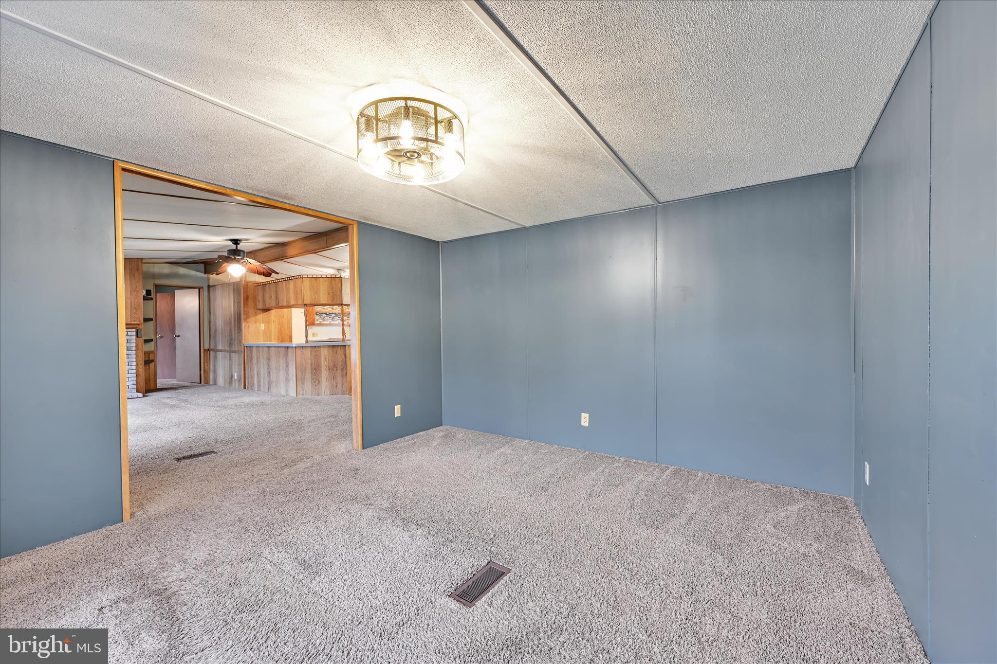 139 Sun Valley Road Elizabethtown, PA 17022 - Photo 12 of 32 a view of an empty room