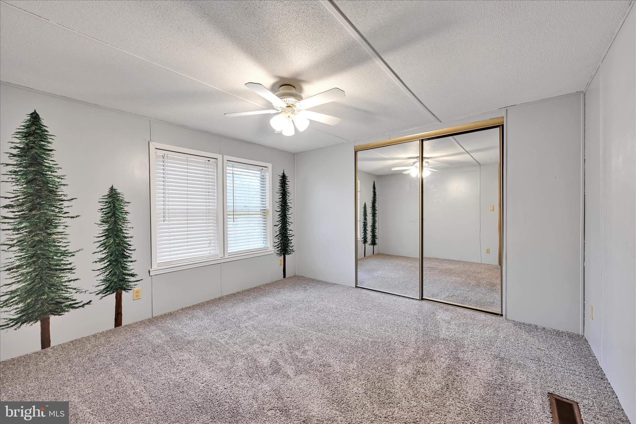 139 Sun Valley Road Elizabethtown, PA 17022 - Photo 22 of 32 a view of an empty room with a window