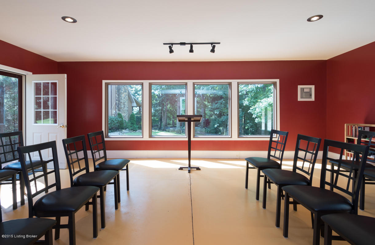 658 Ramblin Road Mount Washington, KY 40047 - Photo 15 of 73 Party/theatre room