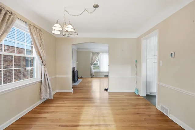 $309,000 | 1817 Manchester Boulevard, Grosse Pointe Woods, MI 48236