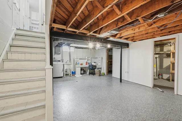 $309,000 | 1817 Manchester Boulevard, Grosse Pointe Woods, MI 48236