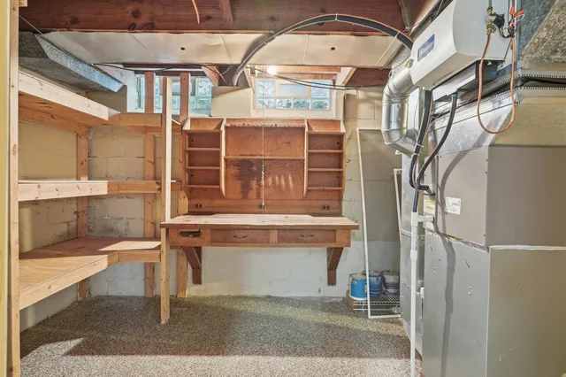 $309,000 | 1817 Manchester Boulevard, Grosse Pointe Woods, MI 48236