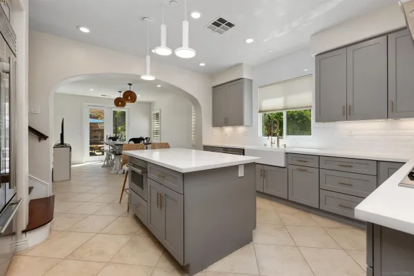 $1,349,000 | 365 Charles Swisher Court, Fallbrook, CA 92028