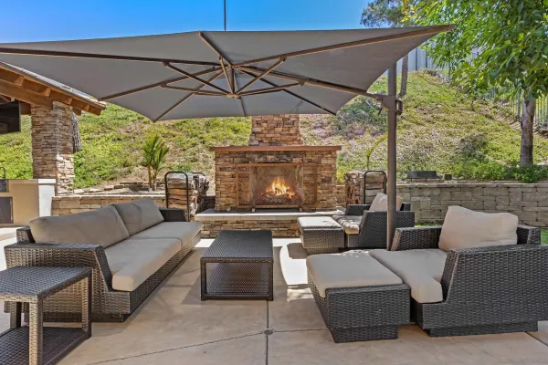 $1,349,000 | 365 Charles Swisher Court, Fallbrook, CA 92028