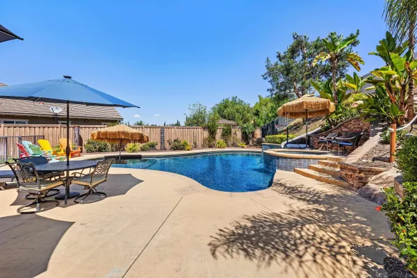 $1,349,000 | 365 Charles Swisher Court, Fallbrook, CA 92028
