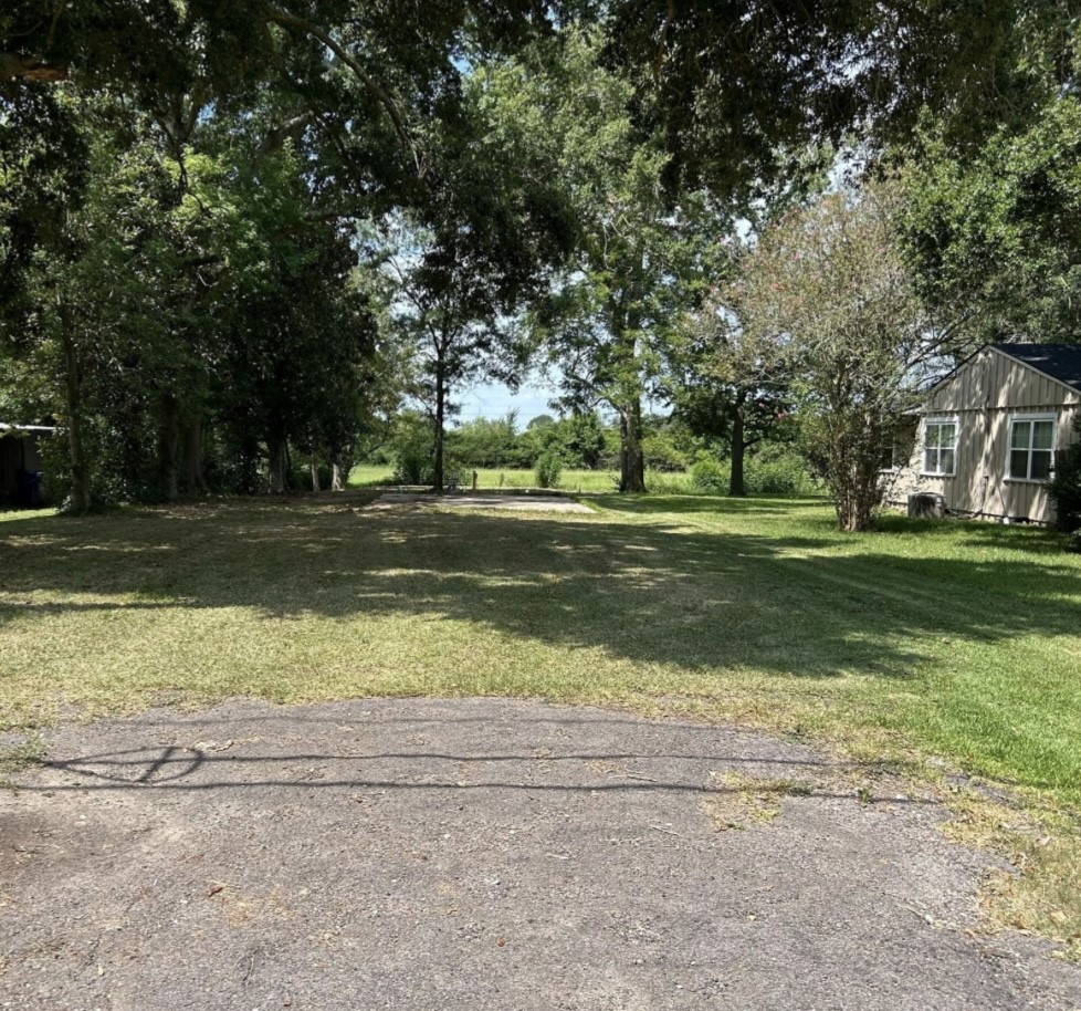 8729 Cloverdale Beaumont, TX 77705 - Photo 5 of 7