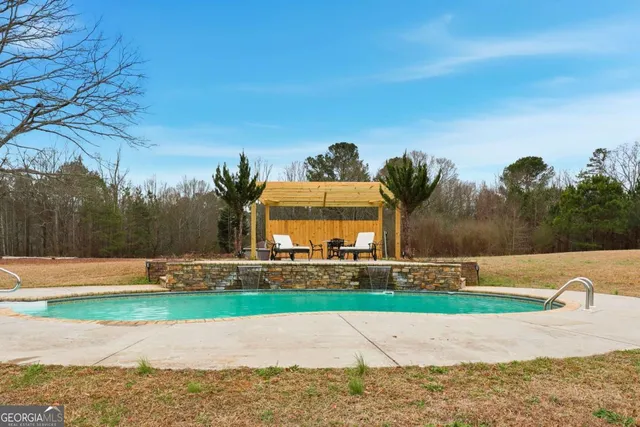 a view of a lake view